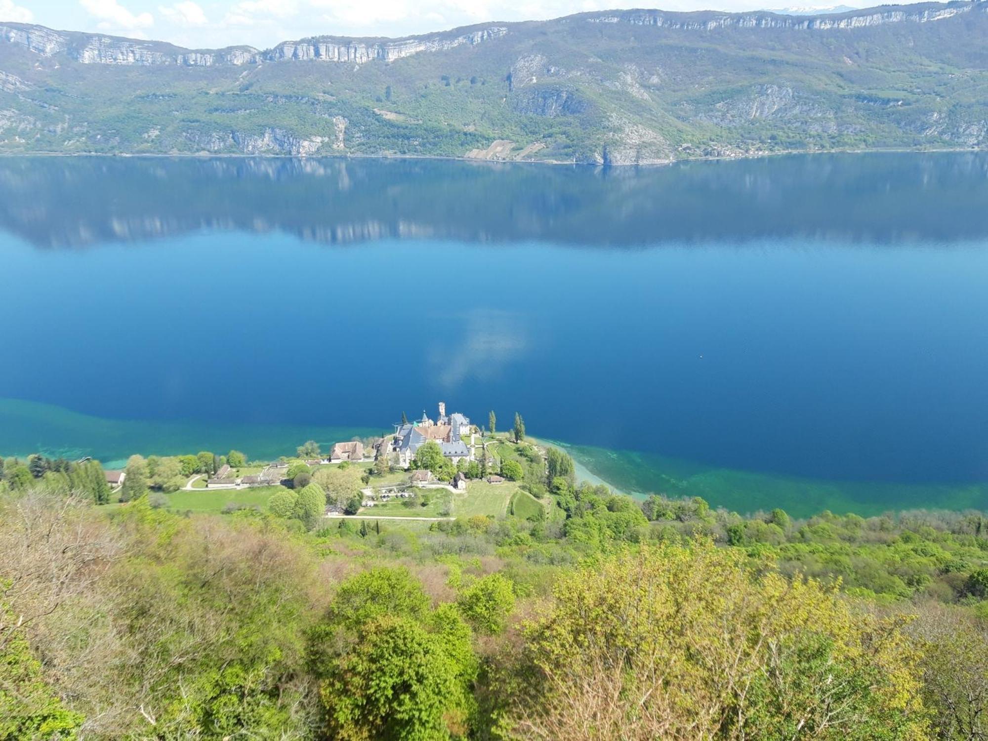 Valreley, Chambres Et Table D'Hotes Eco-Friendly Avec Bain Nordique Au Sud Du Massif Du Jura Champagne-en-Valromey ภายนอก รูปภาพ