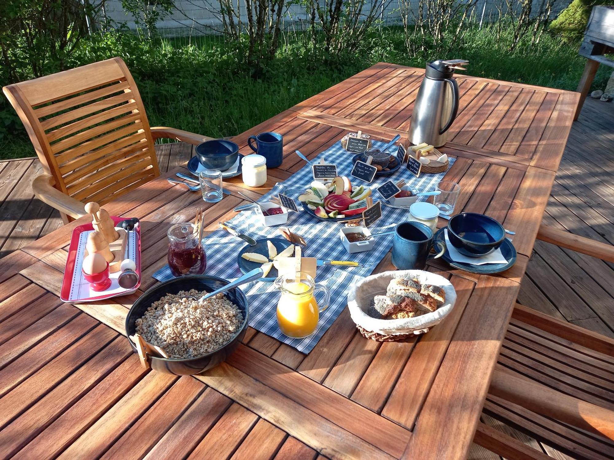 Valreley, Chambres Et Table D'Hotes Eco-Friendly Avec Bain Nordique Au Sud Du Massif Du Jura Champagne-en-Valromey ภายนอก รูปภาพ